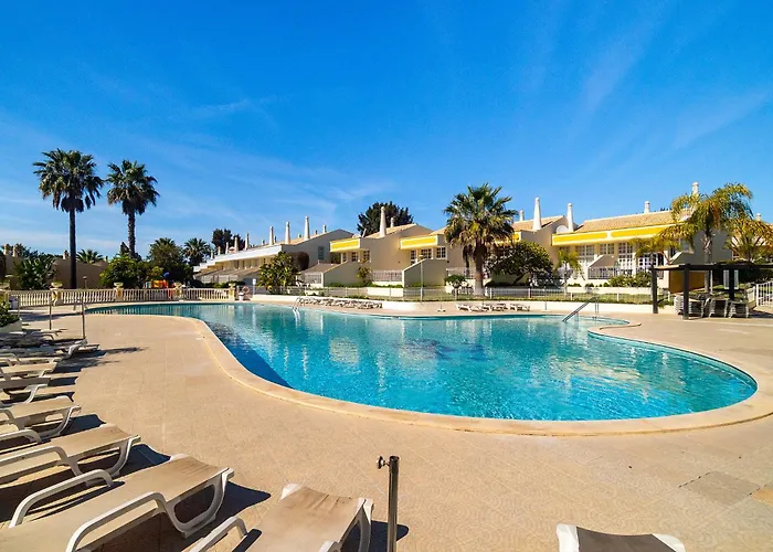 Villa Ponta Grande - Luzia *